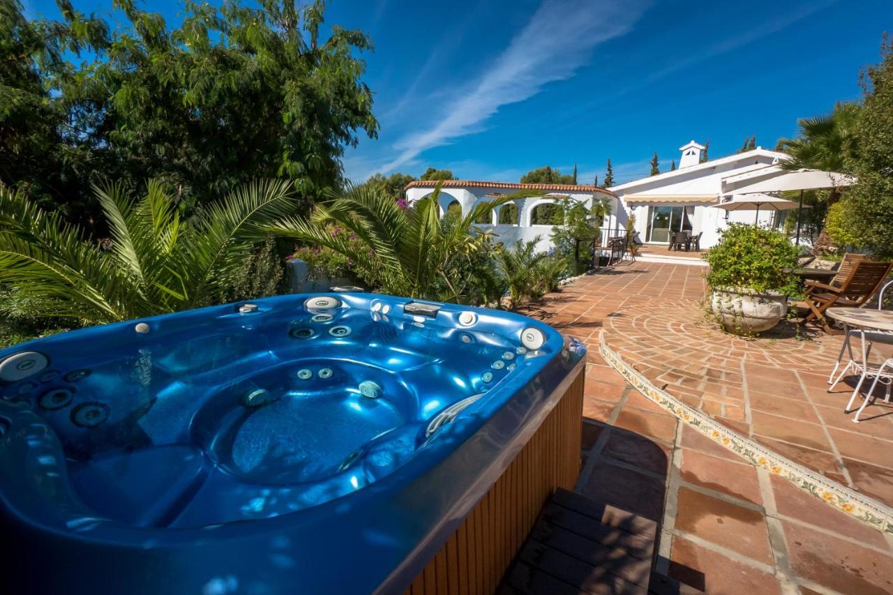 Private Heated Pool, Jacuzzi & 1225M2 Garden In Villa Cipreses Frigiliana Exterior foto