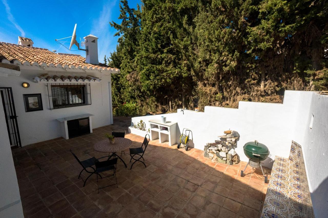 Private Heated Pool, Jacuzzi & 1225M2 Garden In Villa Cipreses Frigiliana Exterior foto
