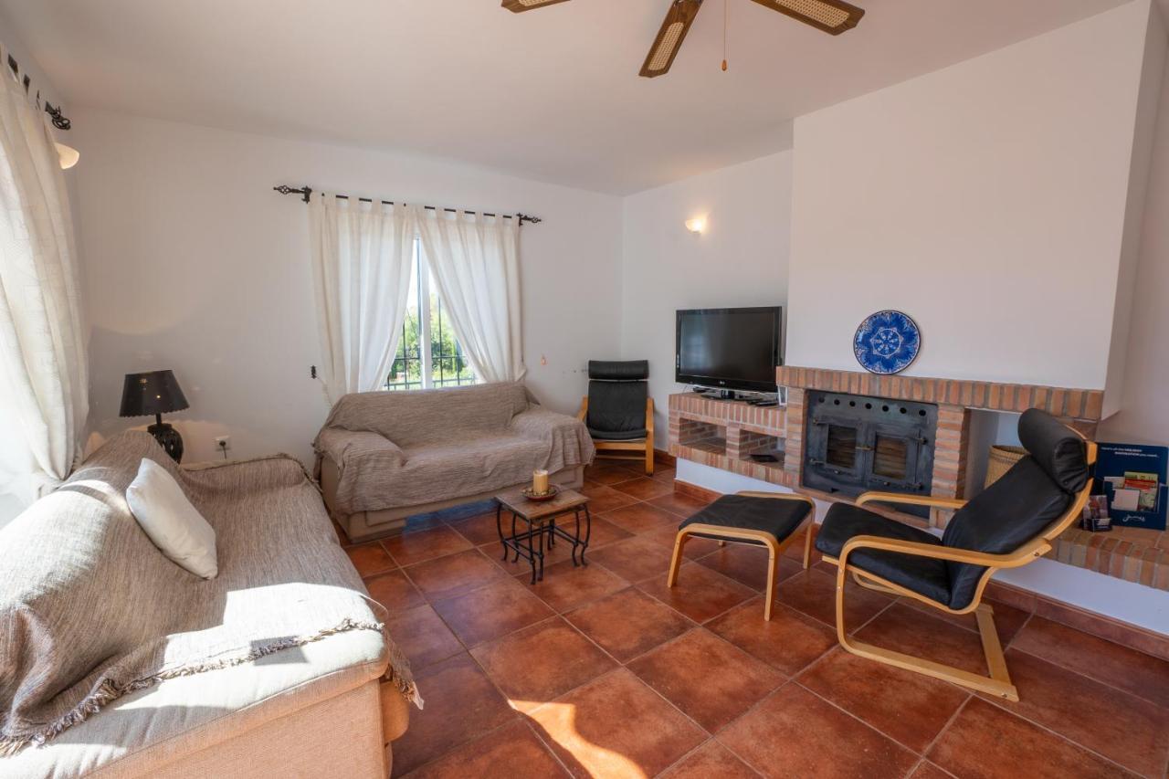 Private Heated Pool, Jacuzzi & 1225M2 Garden In Villa Cipreses Frigiliana Exterior foto