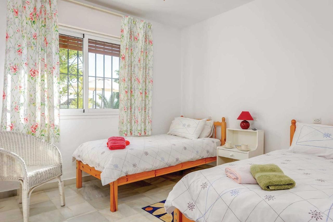 Private Heated Pool, Jacuzzi & 1225M2 Garden In Villa Cipreses Frigiliana Exterior foto